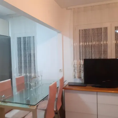 Batajnica Centar アパート *