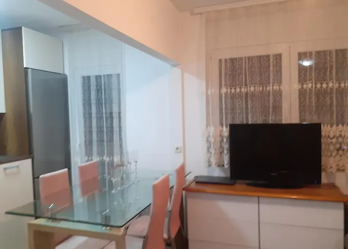 Batajnica Centar 公寓 *