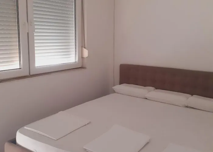 Batajnica Centar 公寓